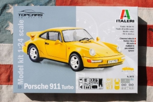 Italeri 3675  PORSCHE 911 TURBO